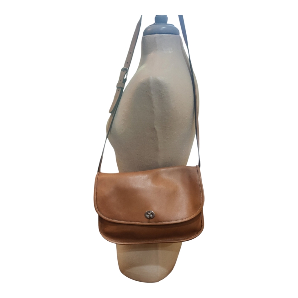 Vintage Crossbody Coach Purse 100% Leather Handbag Tan